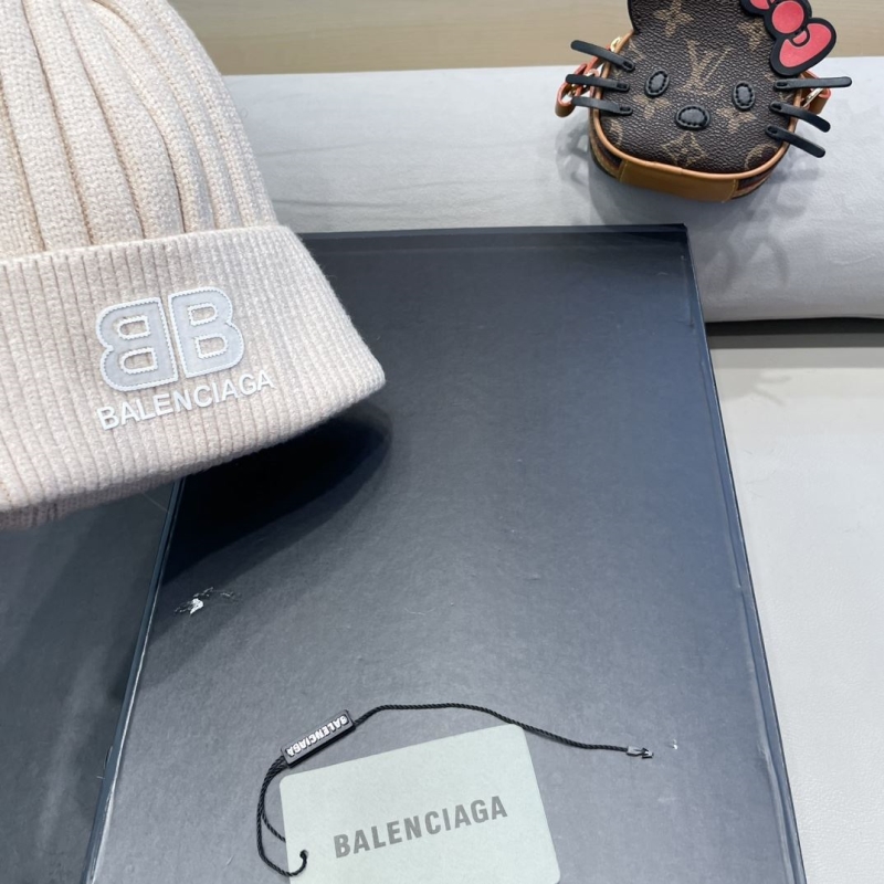 BALENCIAGA